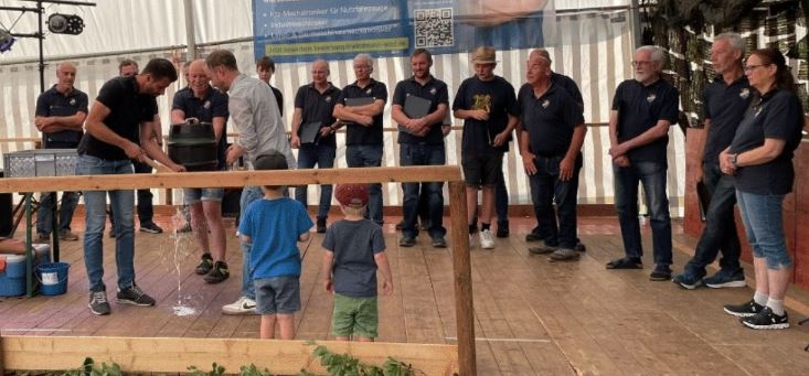 Bild von der Eröffnung des Gartenfests